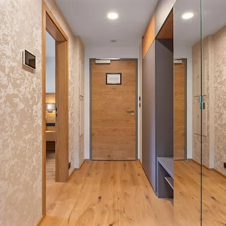 Koubek - Utulny S Vyhledem A Parkovanim * Špindlerŭv Mlýn