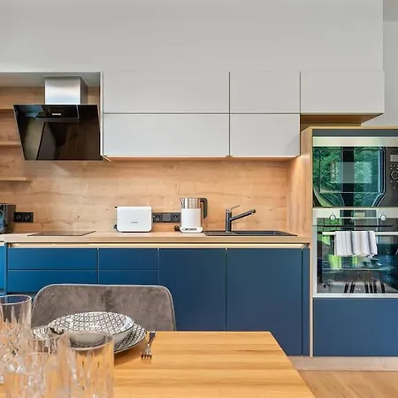 Koubek - Utulny S Vyhledem A Parkovanim