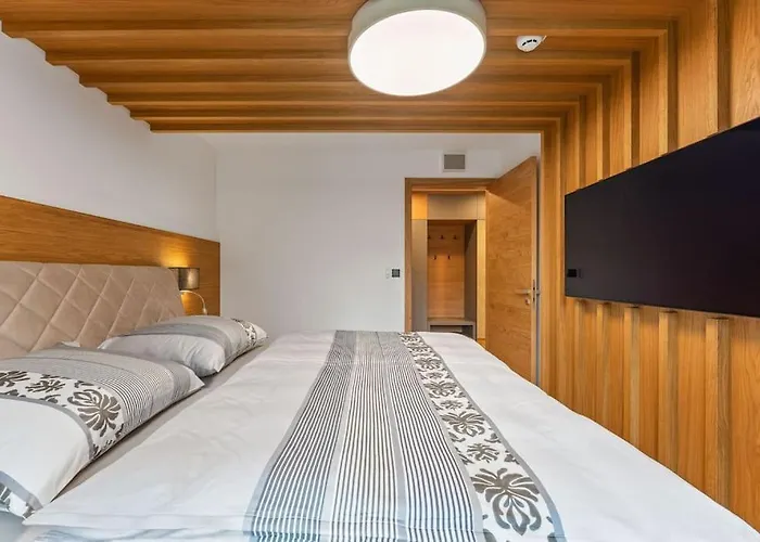 Koubek - Utulny S Vyhledem A Parkovanim Špindlerŭv Mlýn